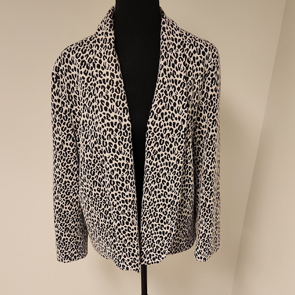 Elemeniz Black and White Leopard Print Blazer Size PXL